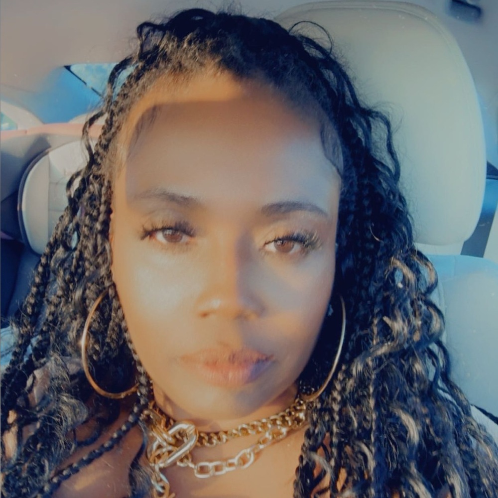 Meet your Posher, Lakendria